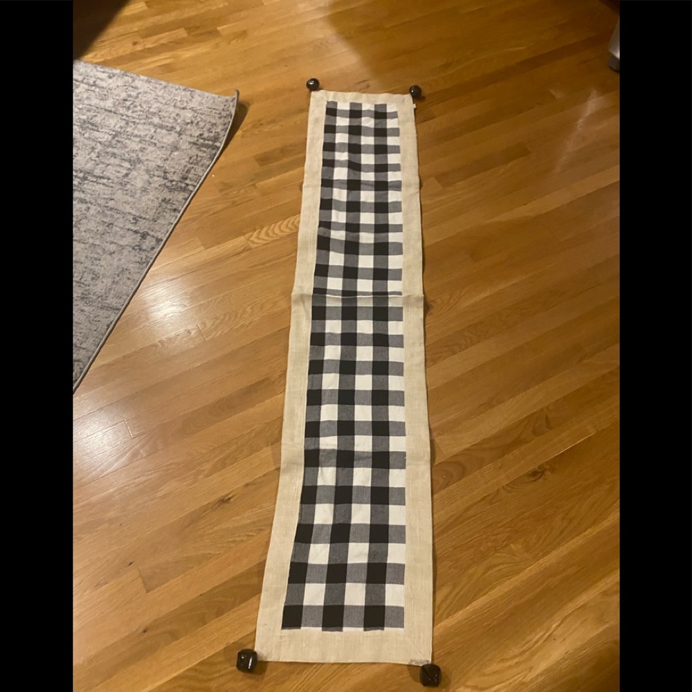 Farmhouse runner